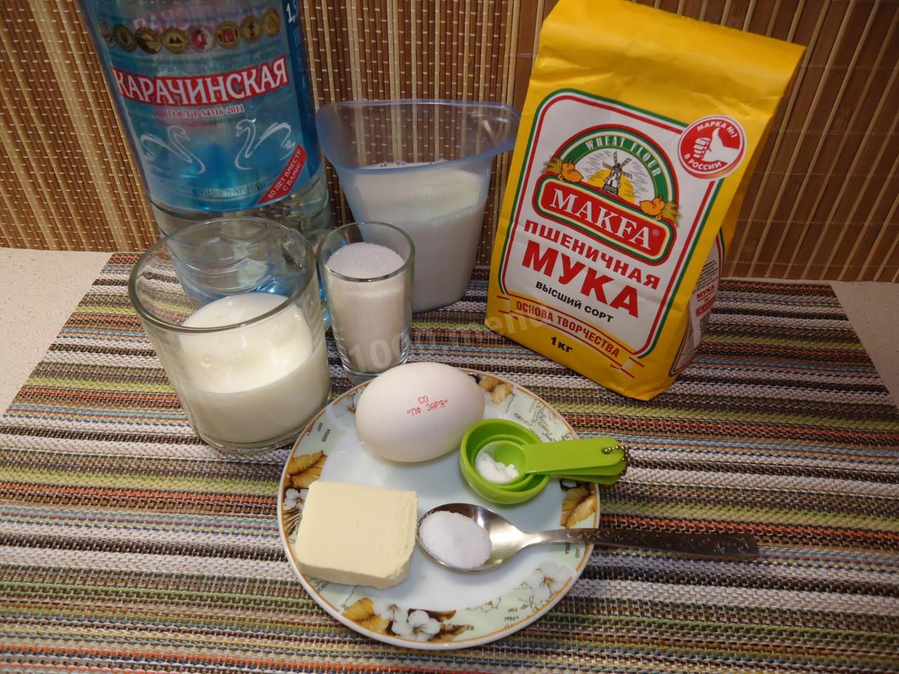 Шаг 1 приготовления Блины Микс на молоке кефире и минеральной воде
