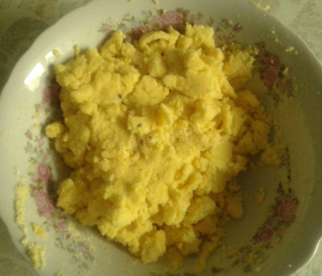 Шаг 3 приготовления Кукурузные лепешки с сыром