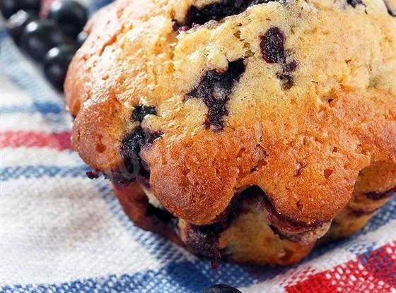 Обложка рецепта Маффины с черникой с корицей на молоке