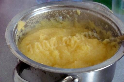Шаг 2 приготовления Кукурузные оладьи с сыром Моцарелла