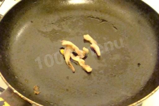 Шаг 9 приготовления Кукурузные оладьи с сыром Моцарелла