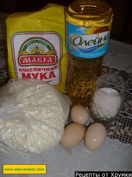 Шаг 1 приготовления Шарики из творога, муки и соды жареные в масле