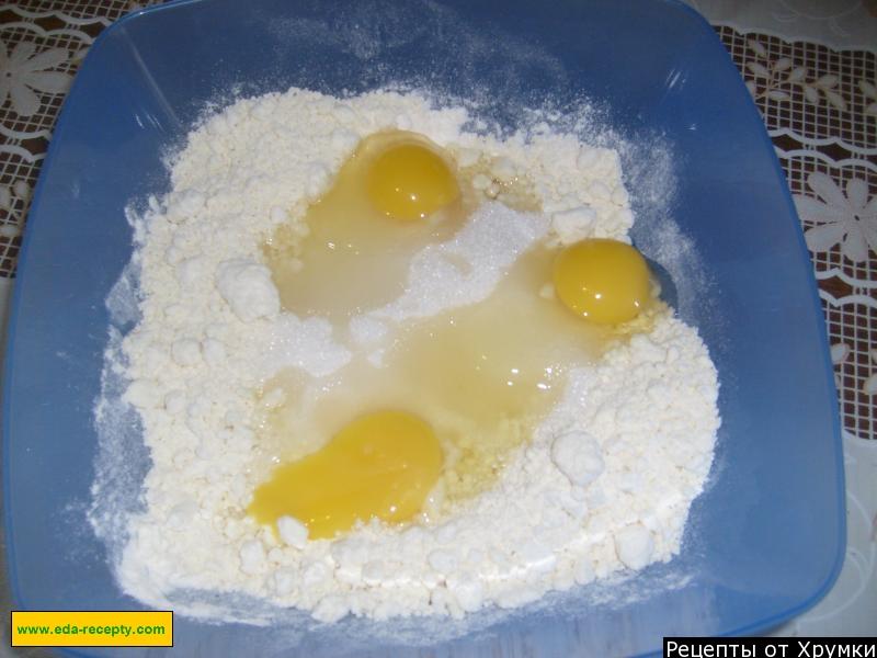 Шаг 3 приготовления Шарики из творога, муки и соды жареные в масле