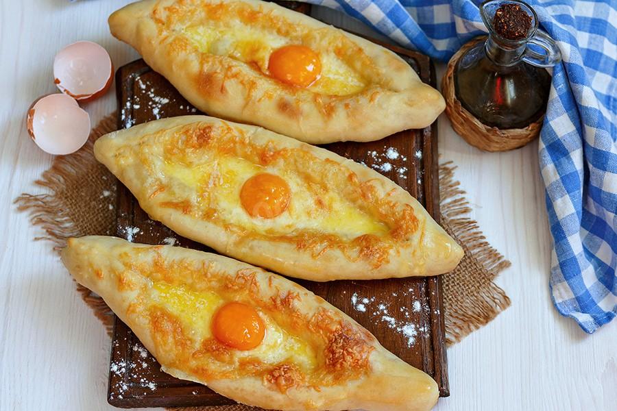 Обложка рецепта Хачапури с сыром по аджарски