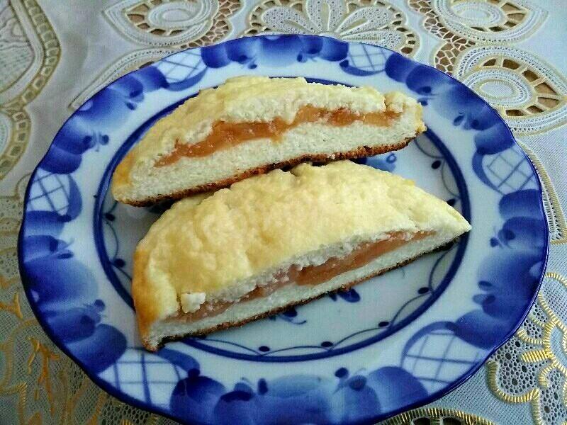 Обложка рецепта Сырники с яблочной начинкой в духовке