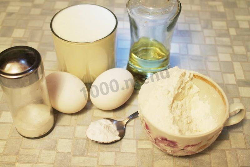Шаг 1 приготовления Заливной пирог на кефире яичный с луком зеленым