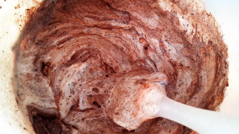 Шаг 3 приготовления Шоколадное печенье с фисташками