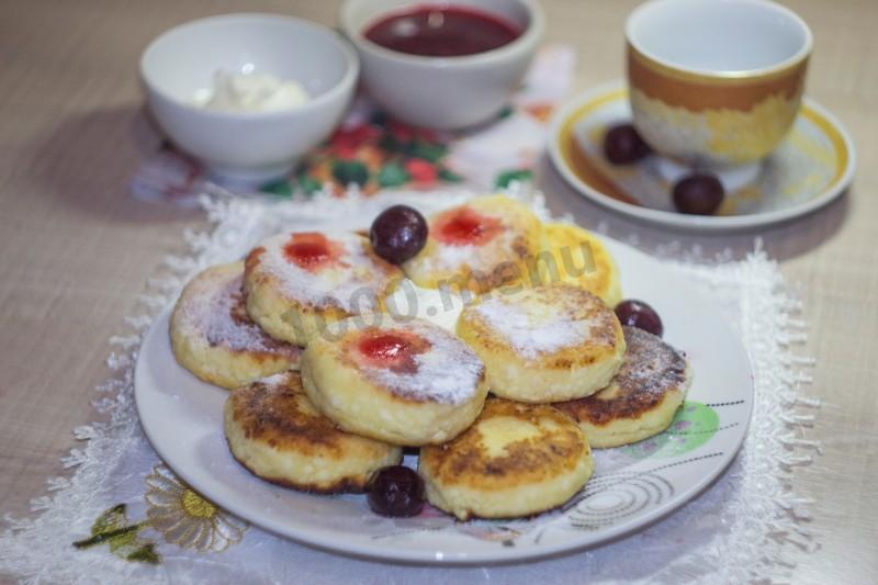 Шаг 16 приготовления Сырники классические творожные жареные