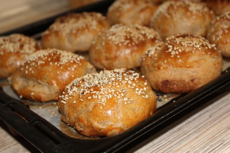 Шаг 16 приготовления Булочки из теста на ржаной муке с луком