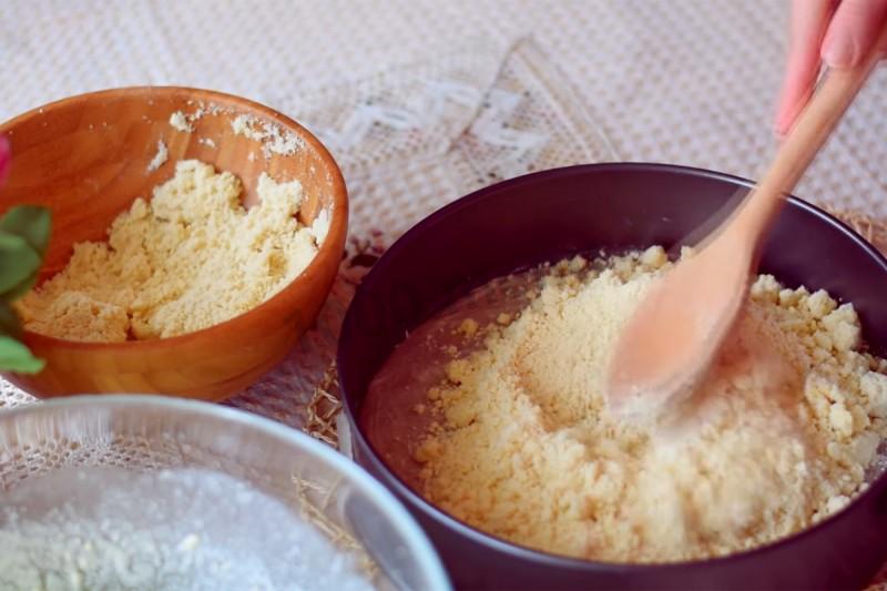 Шаг 10 приготовления Королевский пирог на твороге и сливочном масле