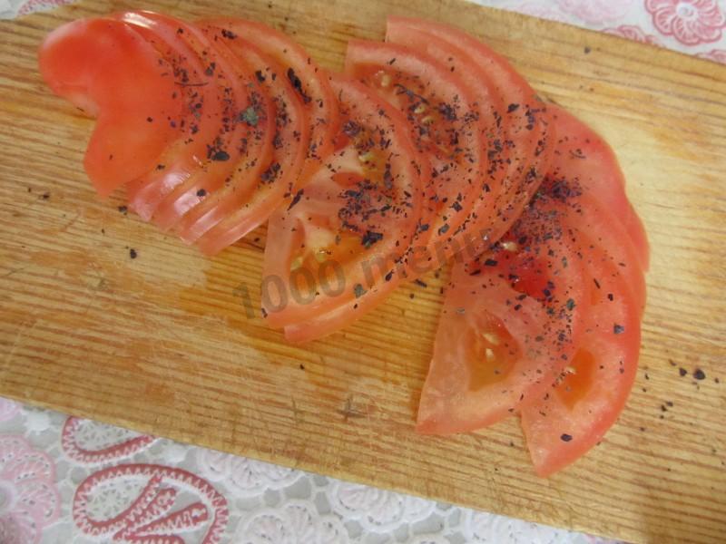 Шаг 5 приготовления Галета с помидорами и сыром