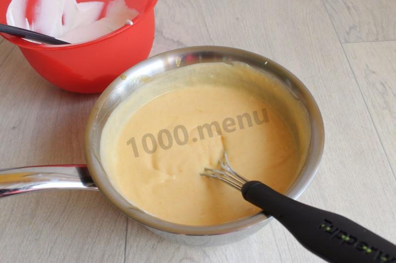 Шаг 7 приготовления Муссовый торт с манго и шоколадом