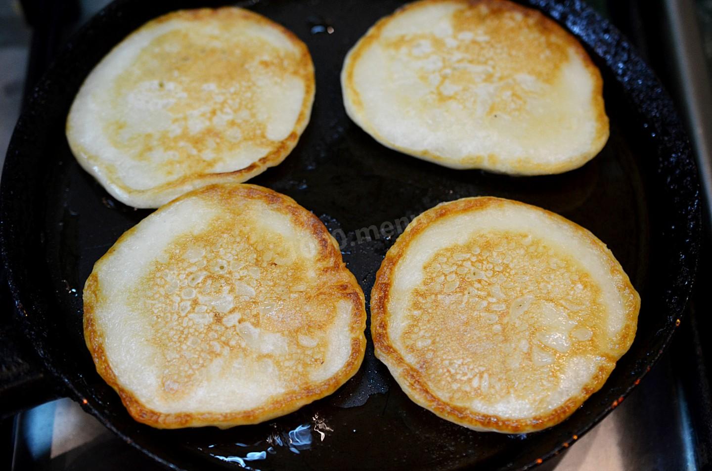 Шаг 11 приготовления Оладьи со вкусом корицы без яиц и дрожжей