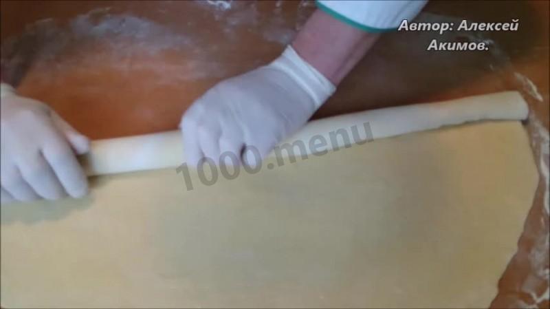 Шаг 3 приготовления Самса с мясным фаршем тимьяном и чабрецом