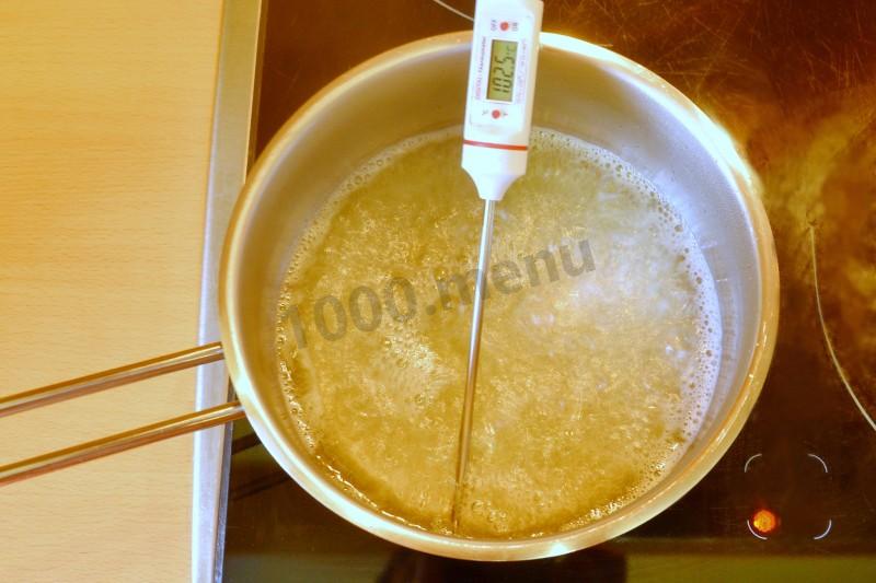 Шаг 22 приготовления Торт Красный бархат с зеркальной глазурью