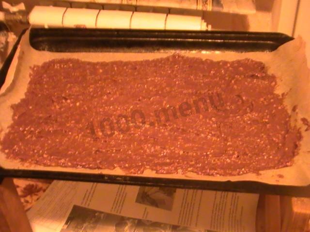 Шаг 4 приготовления Торт с бантом из мастики Букет роз