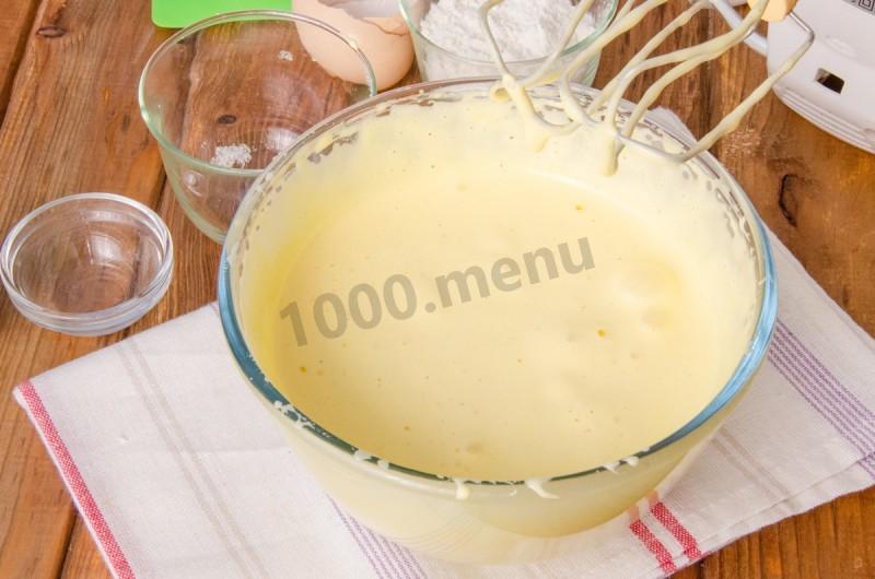 Шаг 3 приготовления Бисквитный торт с ананасами