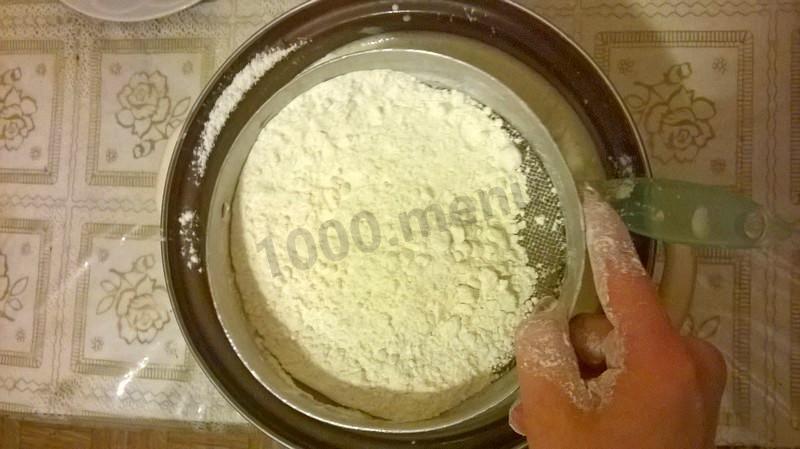 Шаг 3 приготовления Торт с маком орехами изюмом шоколадный бисквит