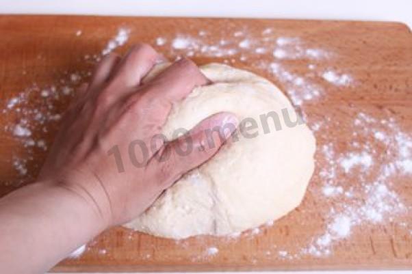 Шаг 8 приготовления Пасхальные булочки с кремом и абрикосами