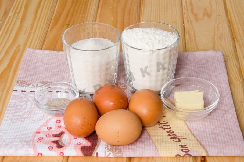 Шаг 1 приготовления Бисквитный карамельный торт
