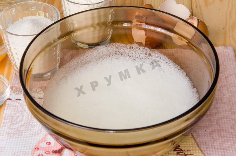 Шаг 3 приготовления Бисквитный карамельный торт
