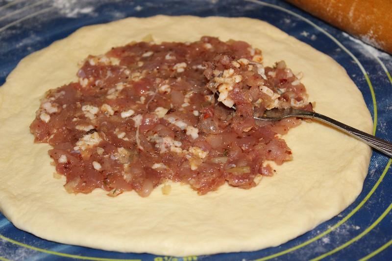 Шаг 4 приготовления Грузинские лепешки кубдари с мясом