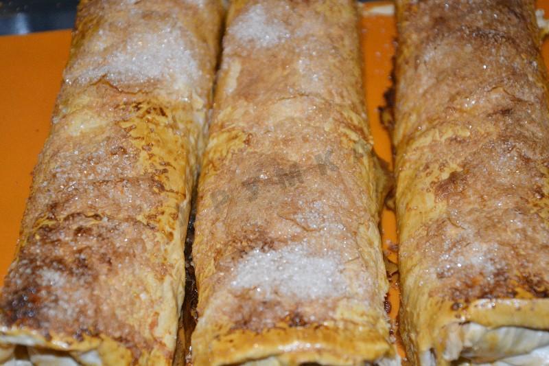 Шаг 12 приготовления Штрудель с яблоками из лаваша