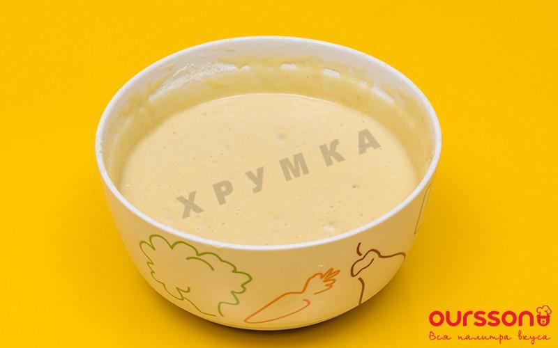 Шаг 4 приготовления Шарлотка в мультиварке