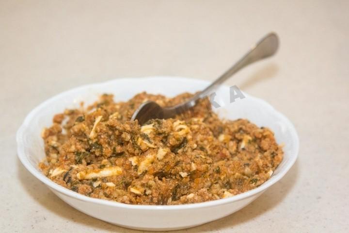 Шаг 3 приготовления Мясной пирог с булгуром и сулгуни
