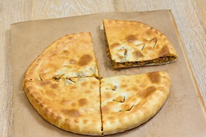 Шаг 8 приготовления Мясной пирог с булгуром и сулгуни