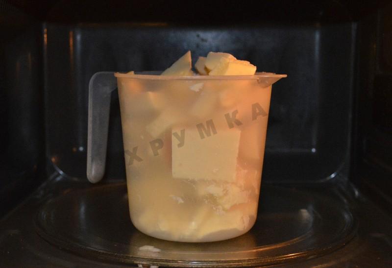 Шаг 10 приготовления Трюфельный торт с муссом из белого шоколада