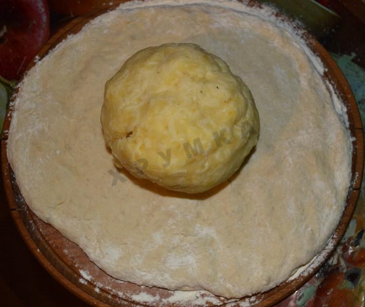 Шаг 16 приготовления Осетинский пирог с картошкой и сулугуни