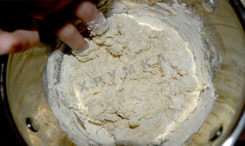 Шаг 4 приготовления Осетинский пирог с картошкой и сулугуни