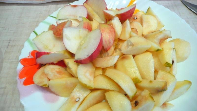 Шаг 5 приготовления Пирог шарлотка груши яблоки