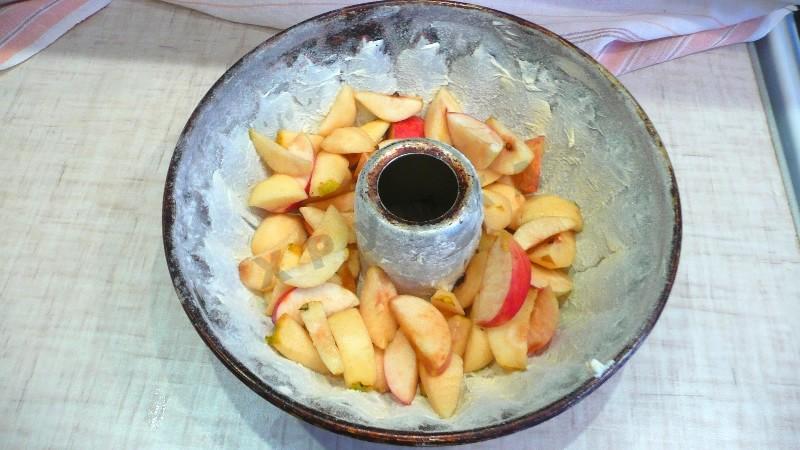 Шаг 6 приготовления Пирог шарлотка груши яблоки