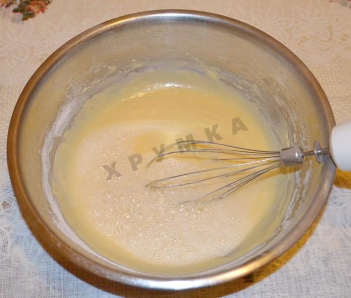Шаг 5 приготовления Бисквитный торт с заварным кремом, грецкими орехами и маком