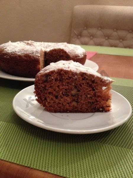 Шаг 5 приготовления Шоколадный кекс с орехами в мультиварке
