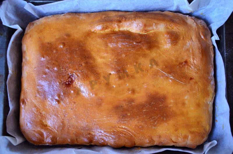 Шаг 15 приготовления Бездрожжевой пирог с начинкой из бекона и квашеной капусты