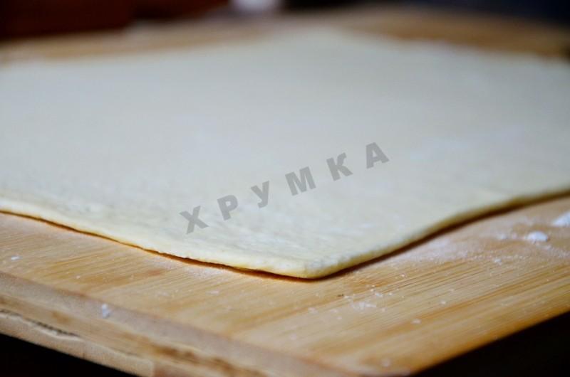 Шаг 2 приготовления Слойки с черникой