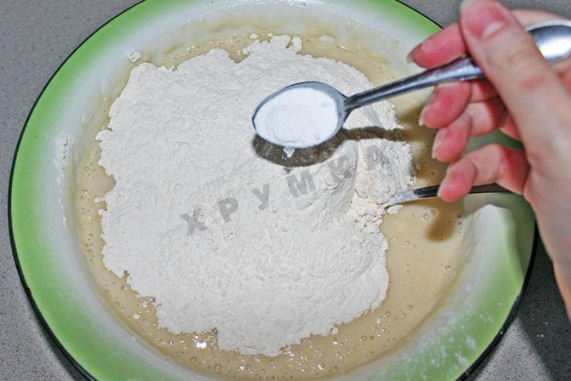 Шаг 4 приготовления Пряники глазурированные с медом и кефиром