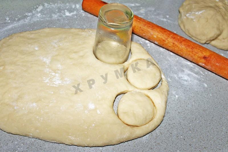 Шаг 7 приготовления Пряники глазурированные с медом и кефиром