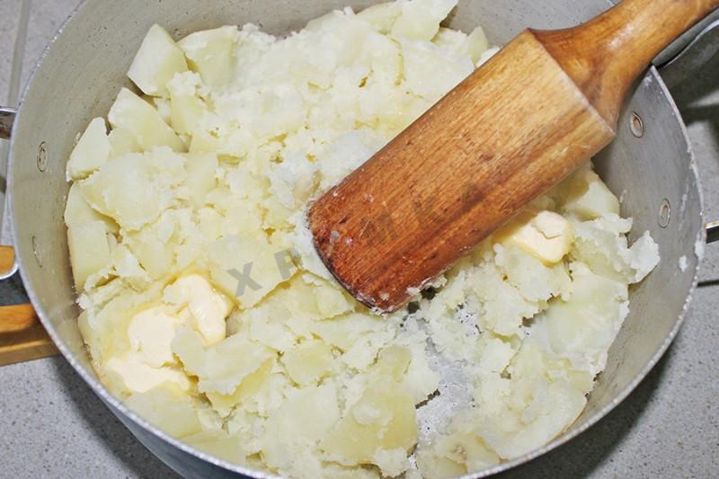 Шаг 9 приготовления Картофельные шаньги на сливочном масле дрожжах со сметаной