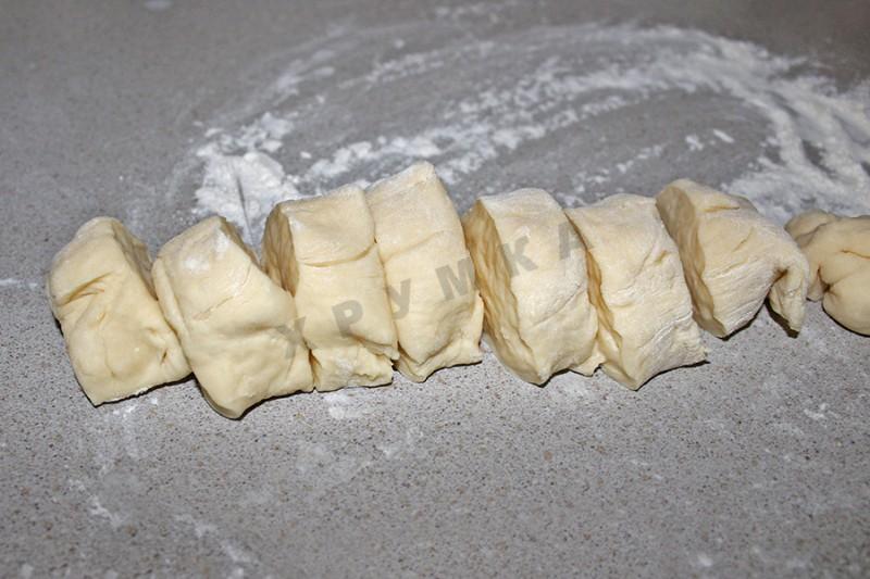 Шаг 5 приготовления Пирожки с мясом жареные на сковороде Посикунчики