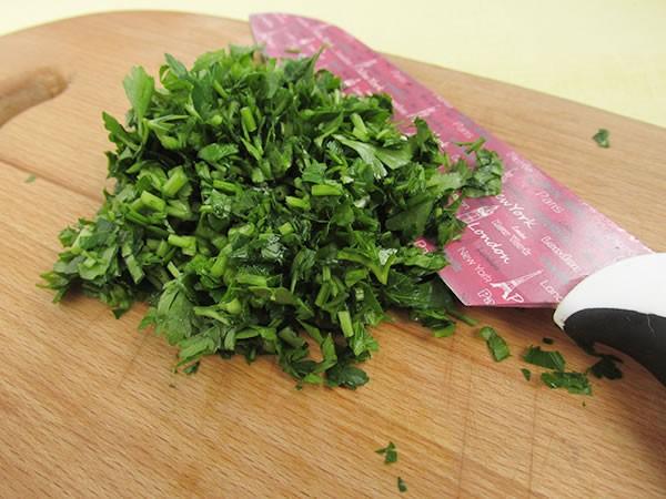 Шаг 3 приготовления Блинный пирог из блинов с курицей