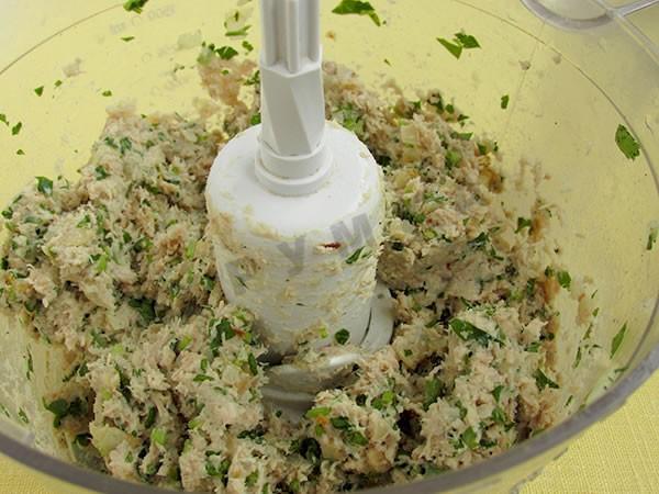 Шаг 7 приготовления Блинный пирог из блинов с курицей