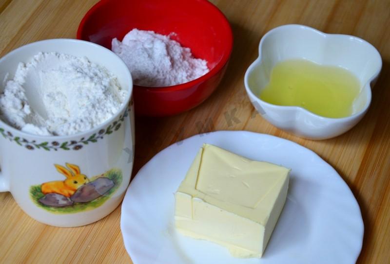 Шаг 1 приготовления Печенье Курабье с яблочным джемом и корицей