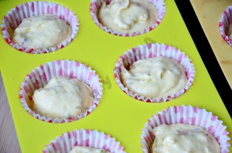 Шаг 9 приготовления Капкейки с белым шоколадом и фисташками