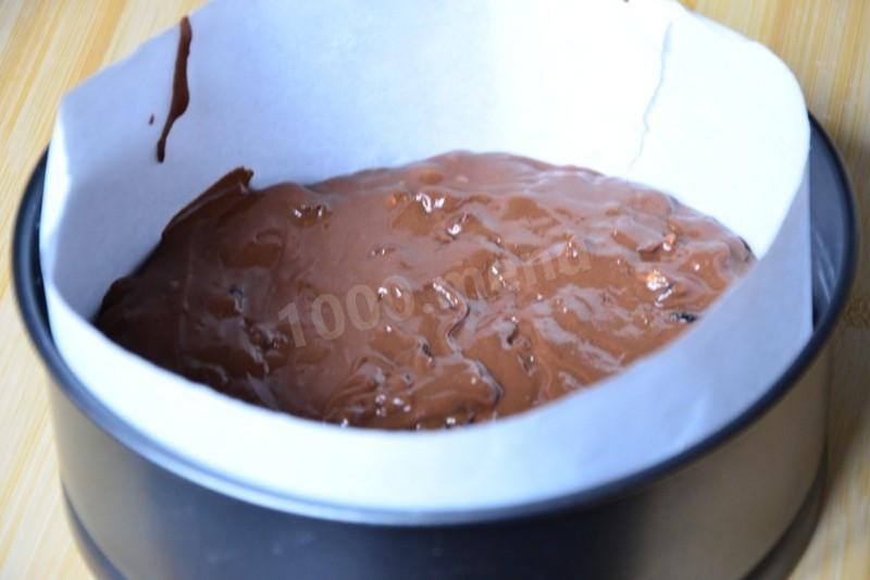 Шаг 5 приготовления Шоколадный пирог с сухофруктами и орехами постный Новогодний