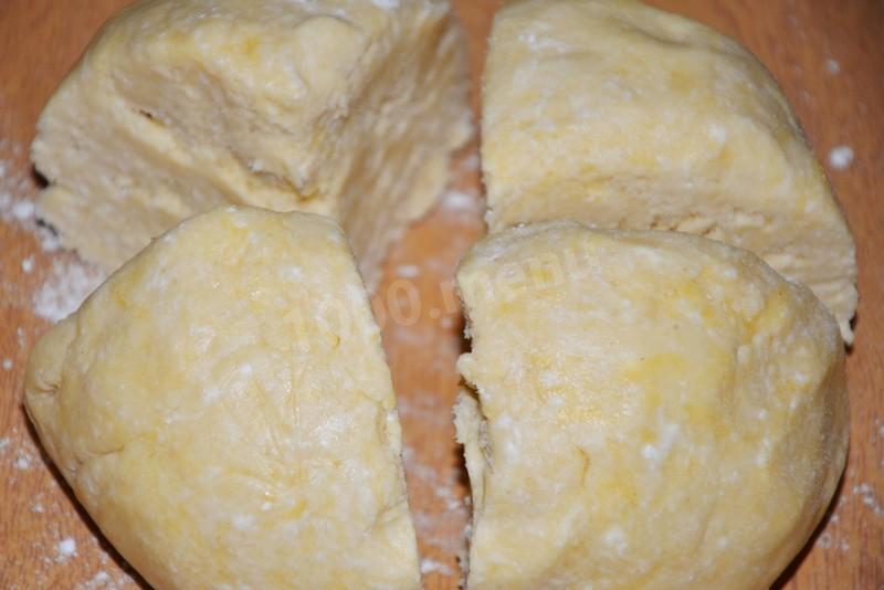 Шаг 12 приготовления Творожные рогалики с ореховой начинкой