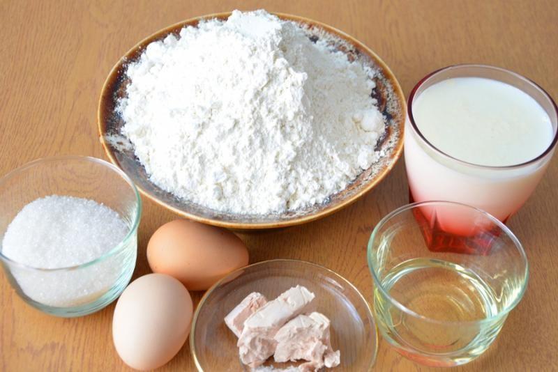 Шаг 1 приготовления Дрожжевая плетенка с орехами